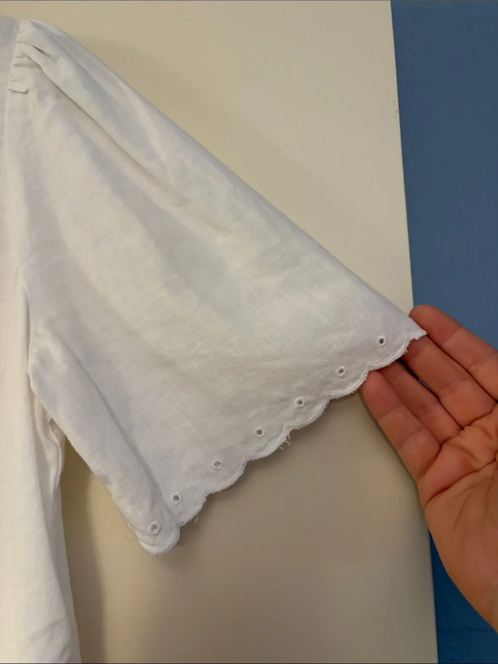 LOFT Women’s White Linen Blend Eyelet Puff Sleeve Blouse, size small